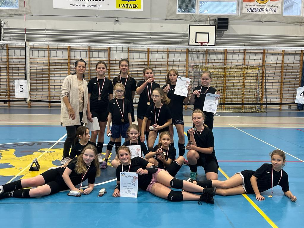 Sobotnie_sukcesy_siatkarskie_UKS_Pniewiak_Pniewy_(10)
