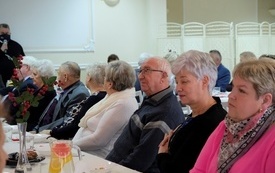 Świąteczne spotkanie u Senior&oacute;w 19