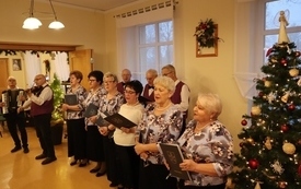 W świątecznym nastroju u Senior&oacute;w 6