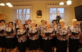 W świątecznym nastroju u Senior&oacute;w 11