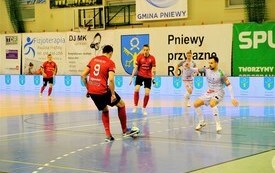 Derby Wielkopolski Red Dragons Pniewy-GI Malepszy Futsal Leszno   38