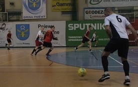 Zakończenie rozgrywek Pniewskiej Amatorskiej Ligi Futsalu w sezonie 2021/2022 3