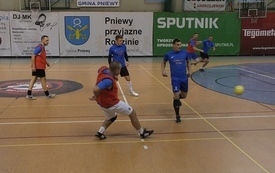 Zakończenie rozgrywek Pniewskiej Amatorskiej Ligi Futsalu w sezonie 2021/2022 13