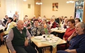 Dzień Kobiet i Mężczyzn u Senior&oacute;w 1