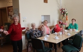 Dzień Kobiet i Mężczyzn u Senior&oacute;w 15