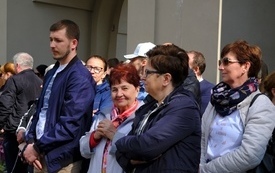 Uroczyste poświęcenie pokarm&oacute;w dla przybyłych z Ukrainy 19