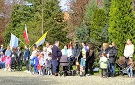 Uroczyste poświęcenie pokarm&oacute;w dla przybyłych z Ukrainy 20