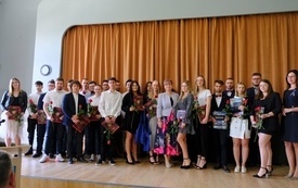 Pożegnanie maturzyst&oacute;w 33