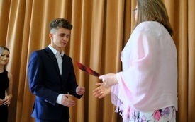 Pożegnanie maturzyst&oacute;w 69