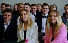 Pożegnanie maturzyst&oacute;w 103