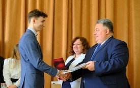 Pożegnanie maturzyst&oacute;w 121