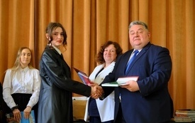 Pożegnanie maturzyst&oacute;w 130