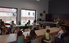 Zajęcia plastyczne w bibliotece 14