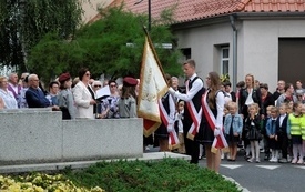 Uroczystości pod pomnikiem49