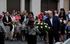 Uroczystości pod pomnikiem36