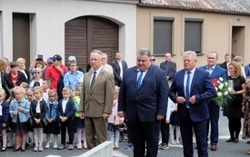 Uroczystości pod pomnikiem31