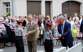 Uroczystości pod pomnikiem30