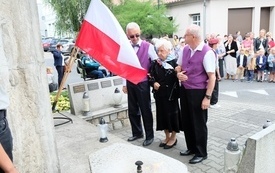 Uroczystości pod pomnikiem28