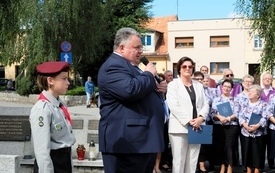 Uroczystości pod pomnikiem26