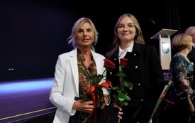 Wręczenie stypendi&oacute;w120