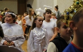 Korow&oacute;d Świętych001103
