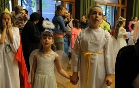 Korow&oacute;d Świętych001101