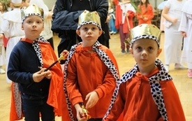 Korow&oacute;d Świętych001094
