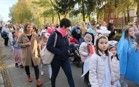 Korow&oacute;d Świętych001051