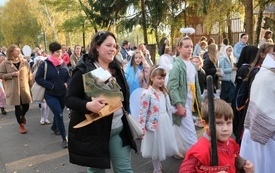 Korow&oacute;d Świętych001050