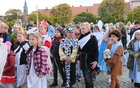 Korow&oacute;d Świętych001030