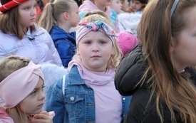 Korow&oacute;d Świętych001025