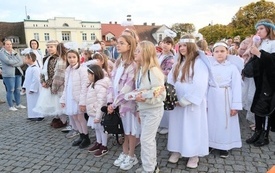 Korow&oacute;d Świętych001023