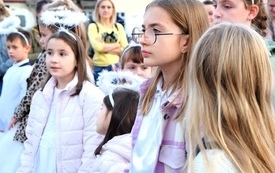 Korow&oacute;d Świętych001022