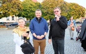 Korow&oacute;d Świętych001019