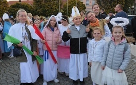 Korow&oacute;d Świętych001017