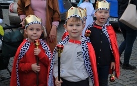 Korow&oacute;d Świętych001009