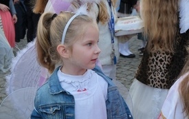 Korow&oacute;d Świętych001007