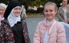 Korow&oacute;d Świętych001004