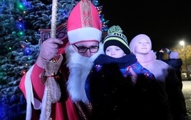 Rozświetlenie choinki na pniewskim Rynku 2022 (127)