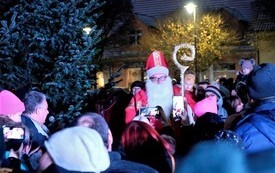 Rozświetlenie choinki na pniewskim Rynku 2022 (74)