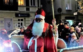 Rozświetlenie choinki na pniewskim Rynku 2022 (72)