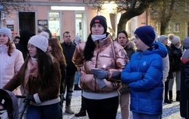 Rozświetlenie choinki na pniewskim Rynku 2022 (51)