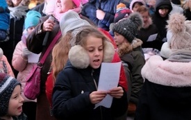 Rozświetlenie choinki na pniewskim Rynku 2022 (45)