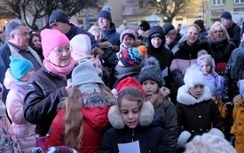 Rozświetlenie choinki na pniewskim Rynku 2022 (42)