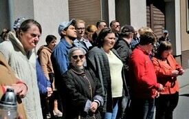 8 maja- uroczystość pod pomnikiem (24)