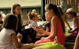 Teatr i warsztaty pod chmurką44