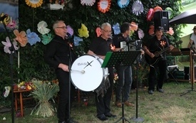 Biesiada098