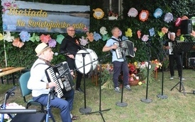 Biesiada056