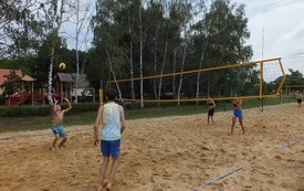 II Turniej w Siatk&oacute;wce Plażowej (4)