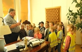 Grupa Żabki z wizytą u burmistrza12